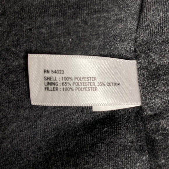 GAP Burgundy Puffer Zip Vest - Picture 12 of 14